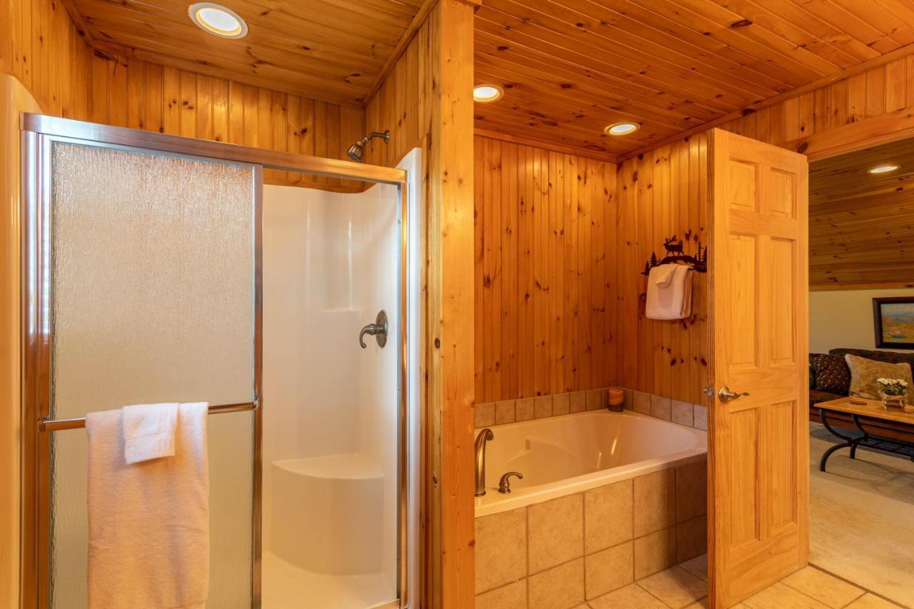 4 Bears Lodge 班纳埃尔克 外观 照片